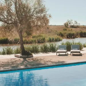 auberge-cavaliere-du-pont-des-bannes.fr-provencehotel.com/