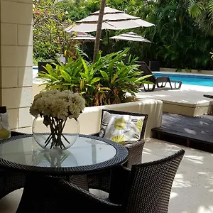  Aparthotel Brownes Condominium 1